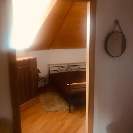 Privatunterkunft Oktagon